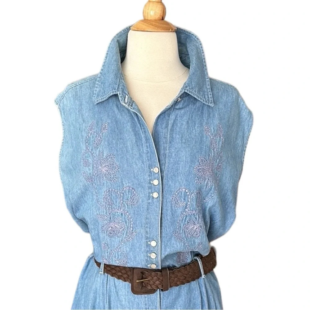 Vintage 90s Embroidered Denim MIDI Dress Blue Belted Pockets Casual Size 24